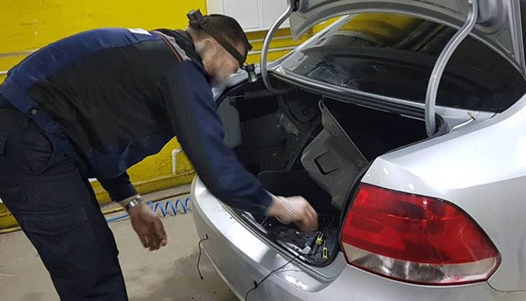 Установка парктроников, парковочных радаров в Киеве
